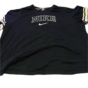 Woman’s NIKE TOP size 1X!